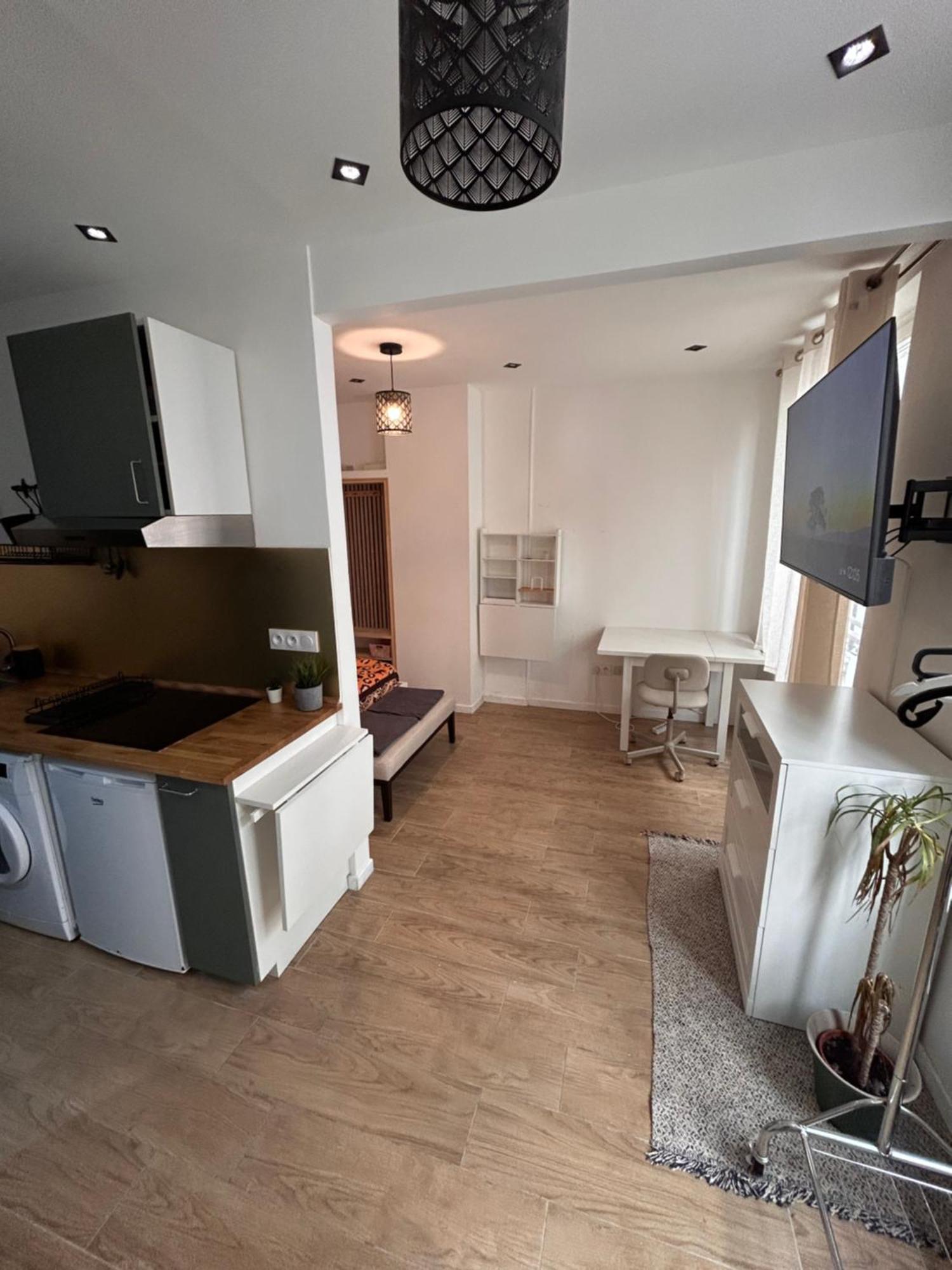 Coeur De 13e Apartment